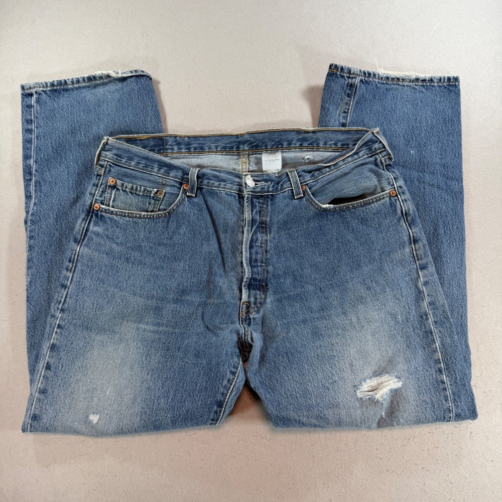 Levis 501 Original Fit Button Fly Jeans Medium Wash Denim 38x32 Distressed